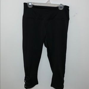 Maurices black capri leggings